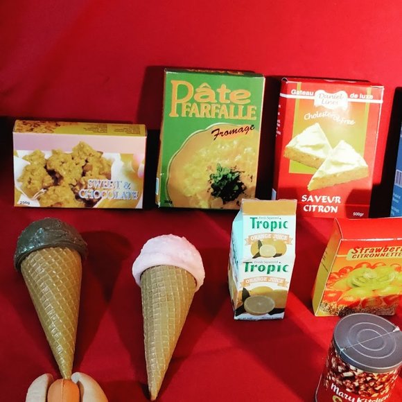 Assorted 20 Pieces of Play Food - Picture 2 of 5